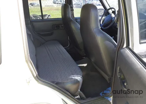 2000 Jeep Cherokee Sport z USA, uszkodzony, nr VIN 1J4FF48S4YL109149